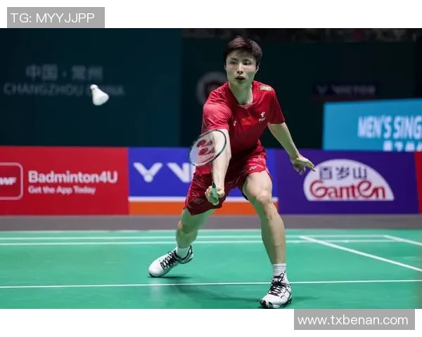 广州羽毛球队在世锦赛中的默契配合与战术分析