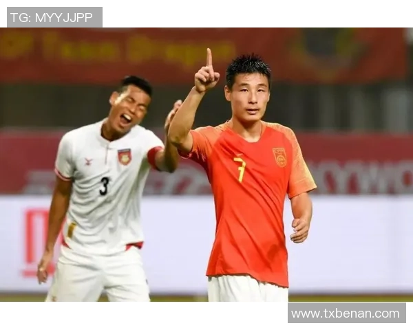 足球明星李天成的成长历程与辉煌成就全景解析