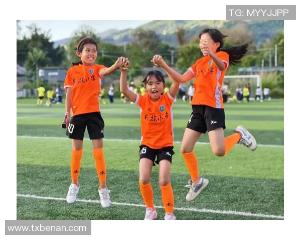 踢球技艺卓越的足球明星们如何在绿茵场上成就辉煌人生